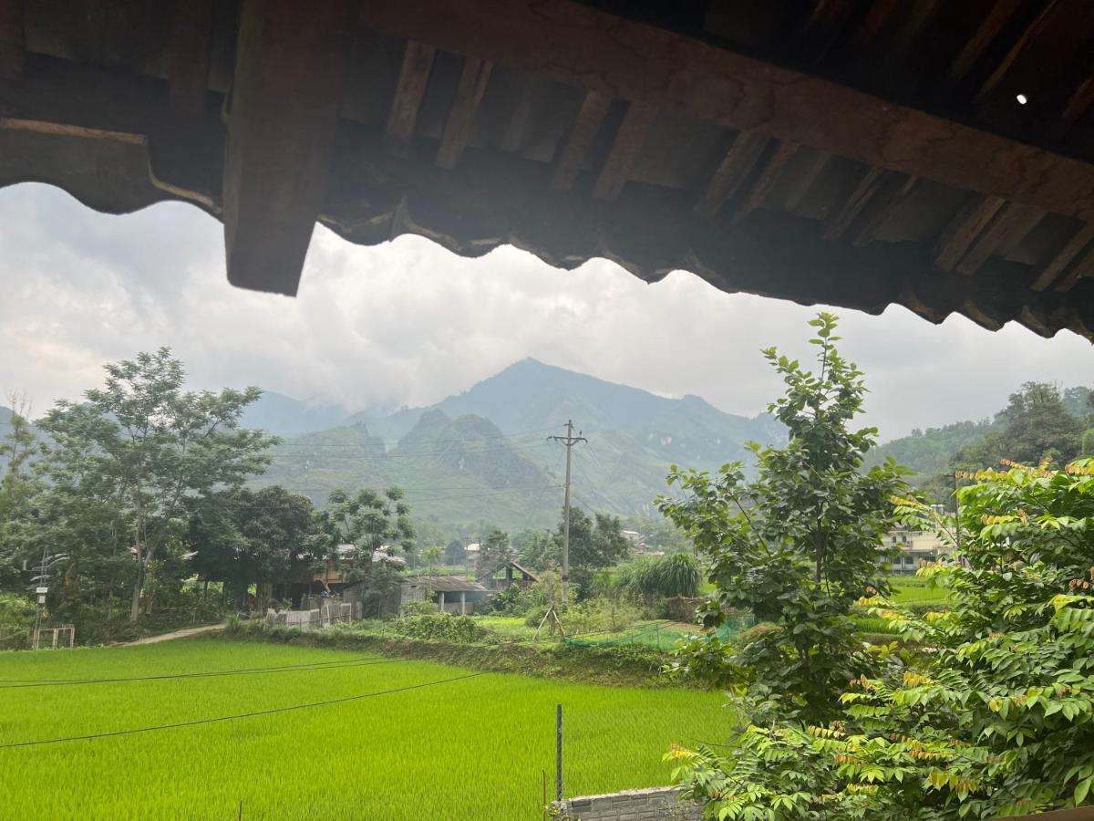 Du Gia Thu'S Homestay Làng Cac Extérieur photo
